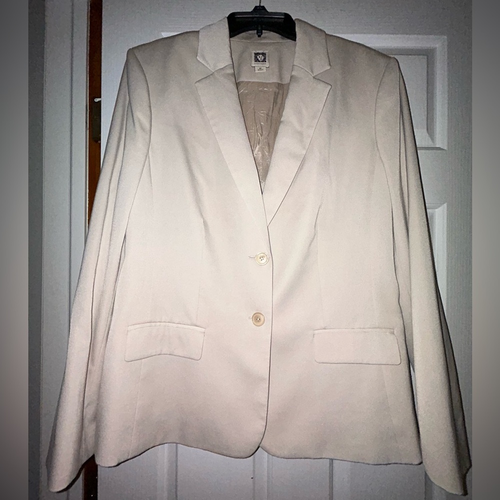 Anne Klein Tan Blazer with Pockets